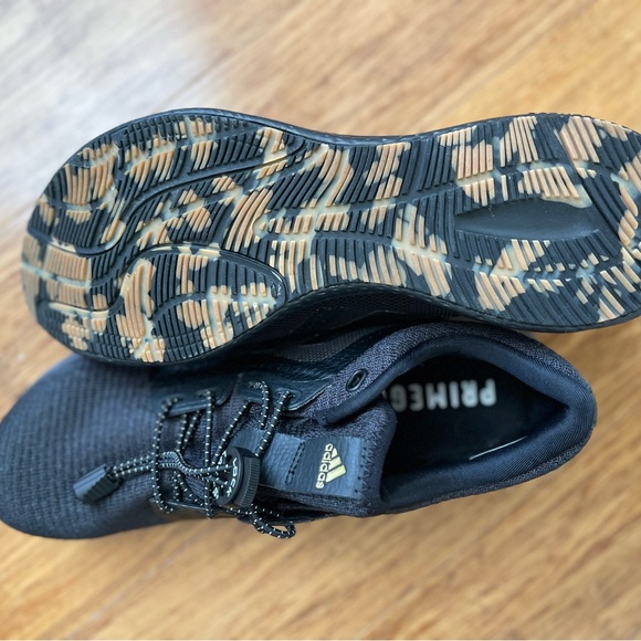 Adidas Crosstrainers - Picture 2 of 5